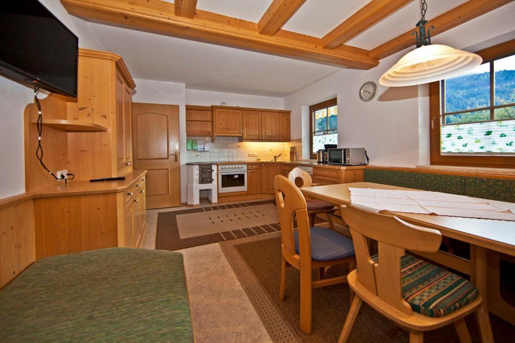 Landhotel Rauchenwalderhof Mayrhofen Pokój zdjęcie